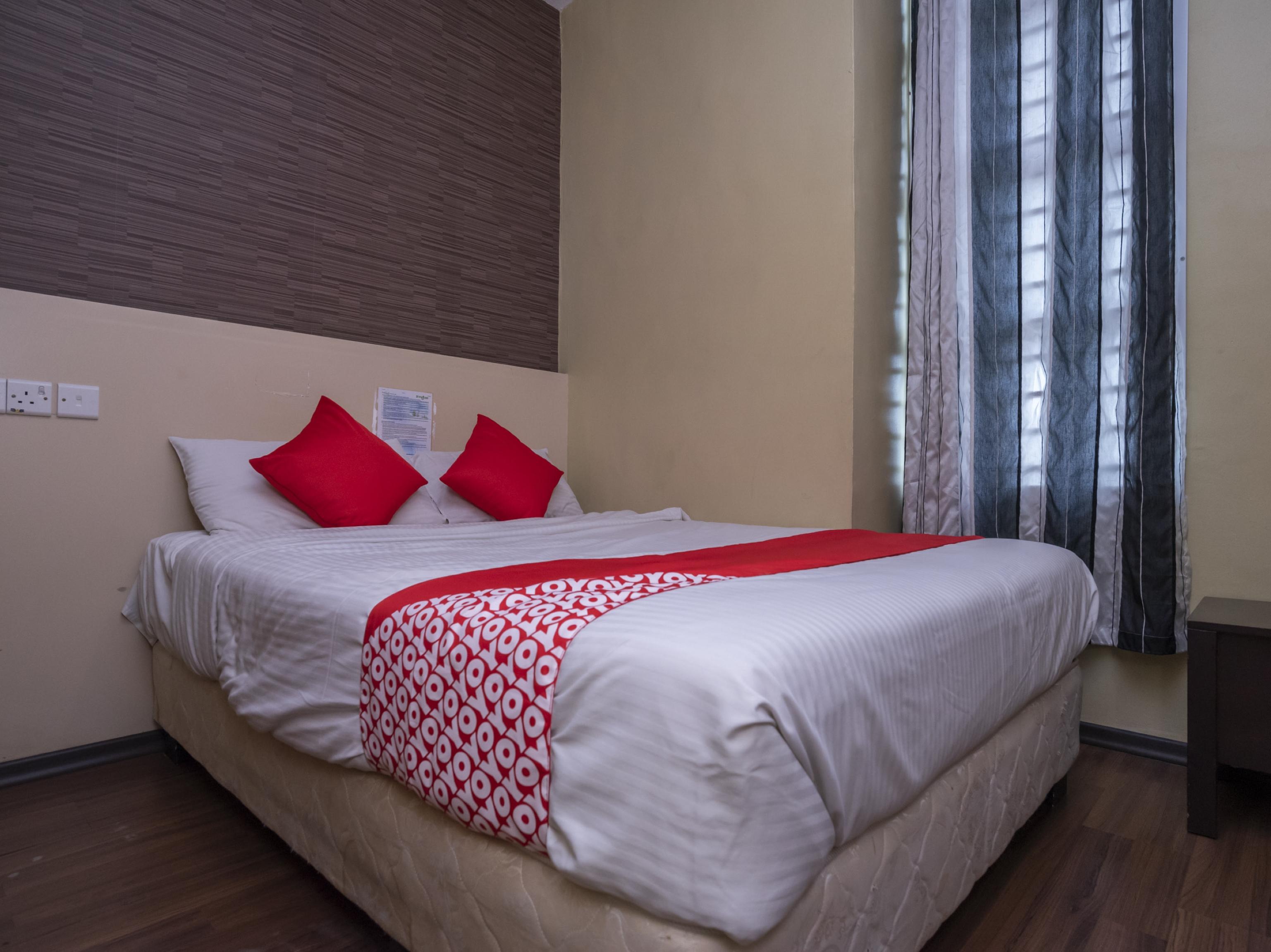 D'Pinetrees Hotel Джохор-Бару Экстерьер фото