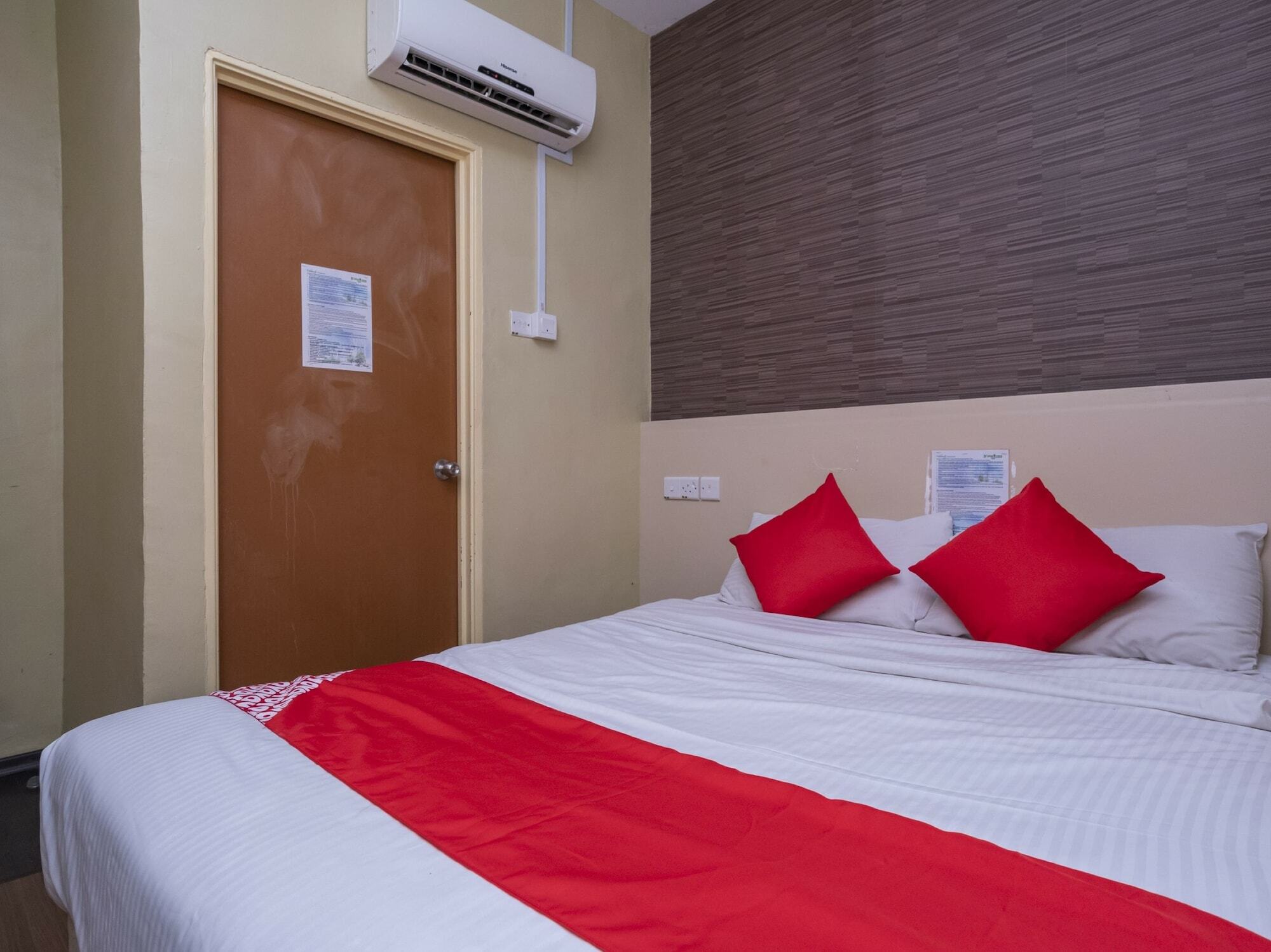 D'Pinetrees Hotel Джохор-Бару Экстерьер фото